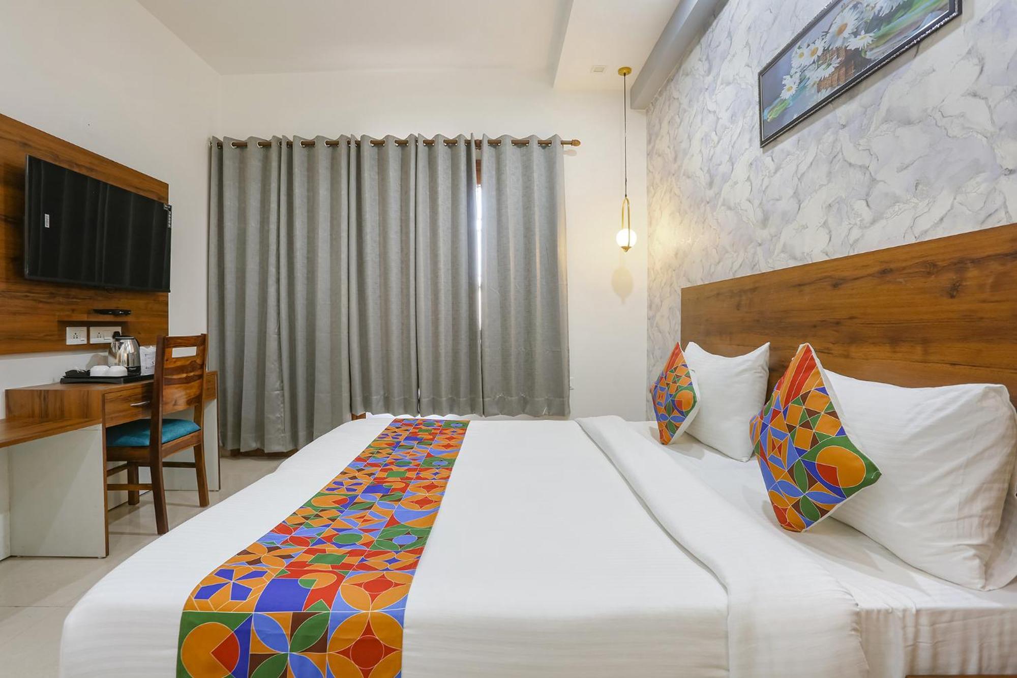 Fabhotel New Journey Hospitality Гургаон Экстерьер фото