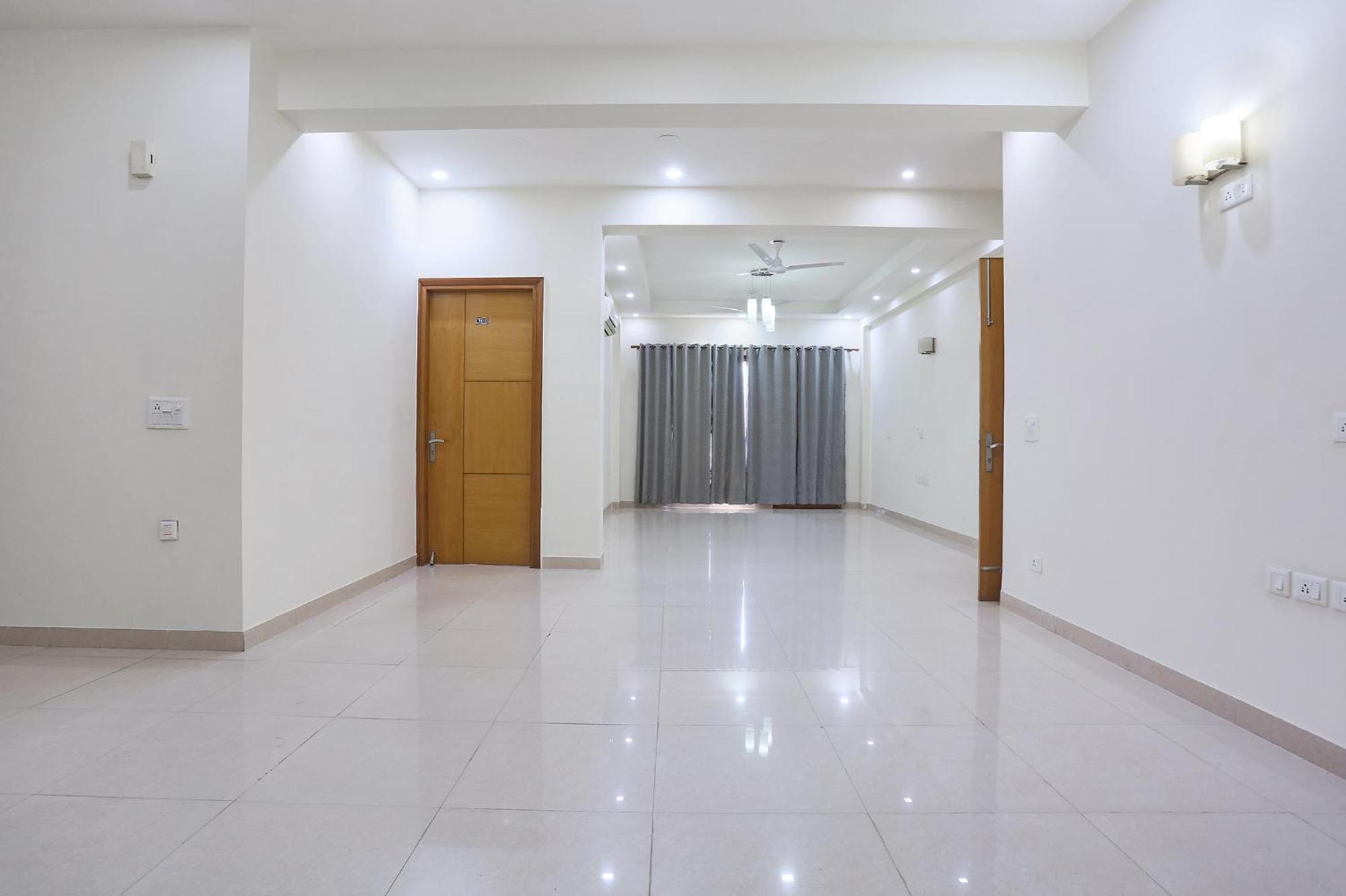 Fabhotel New Journey Hospitality Гургаон Экстерьер фото